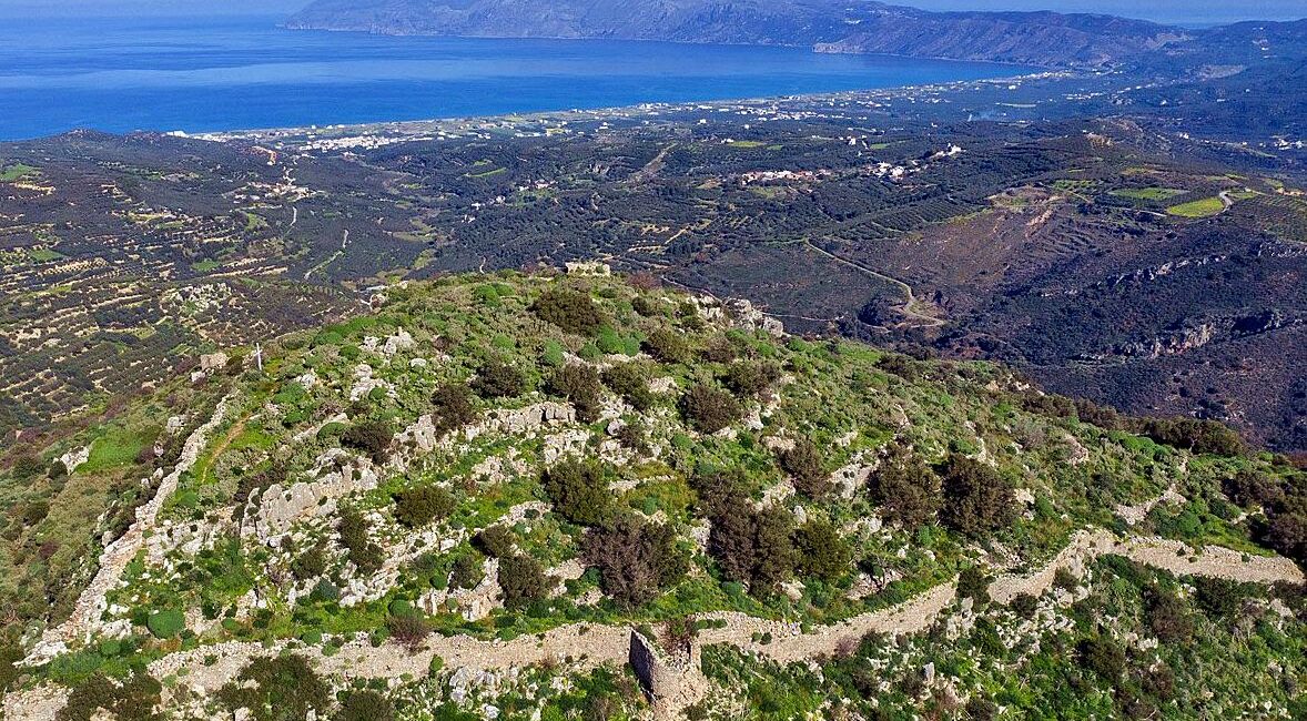 Panoramic view of the Acropolis of Ancient Polyrinia