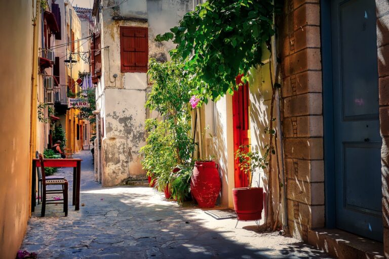 Old Town of Chania: Narrow Alleyways