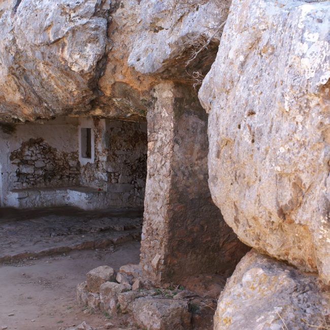 Arkoudospilios cave