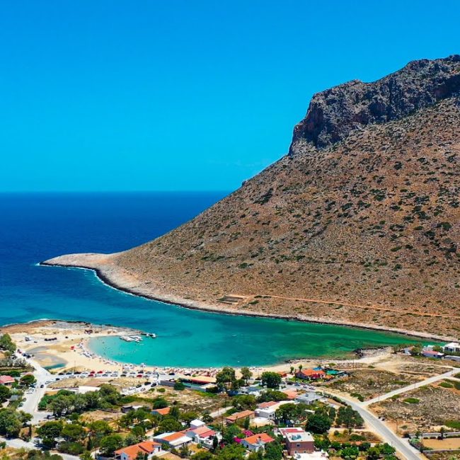 Stavros Beach: A crescent moon-shaped beach