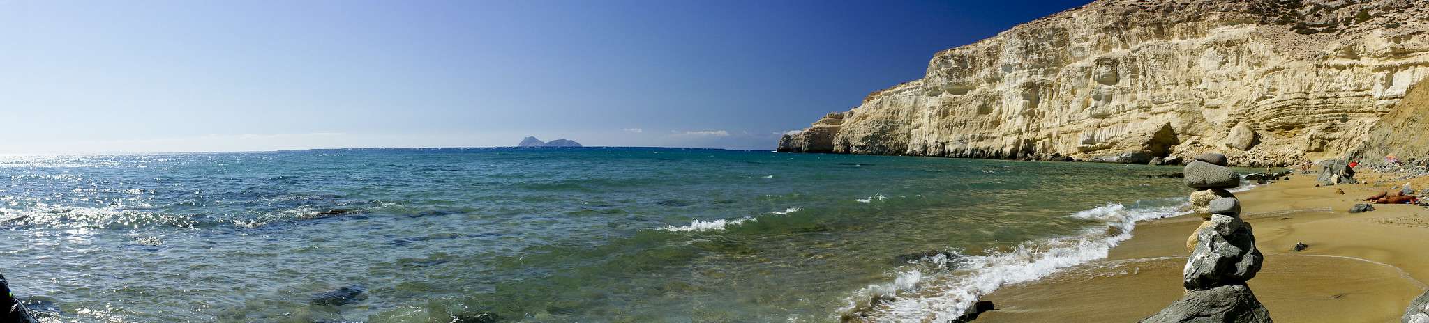 Kokkini Ammos Beach: Scarlet Sands and Turquoise Waters