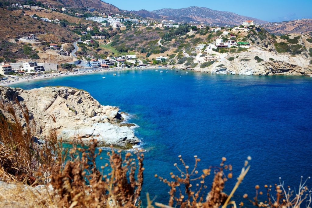 Lygaria Beach: View of the inlet