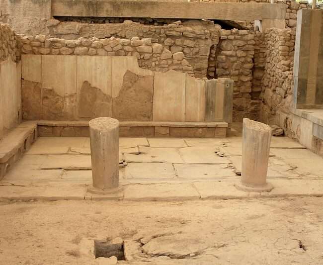 Minoan Palace of Phaistos: Queen's Megaron