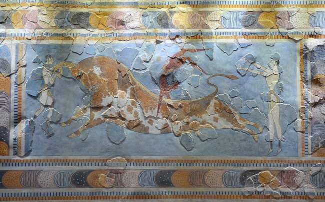 The Archaeological Museum of Heraklion: Bull-leaping fresco