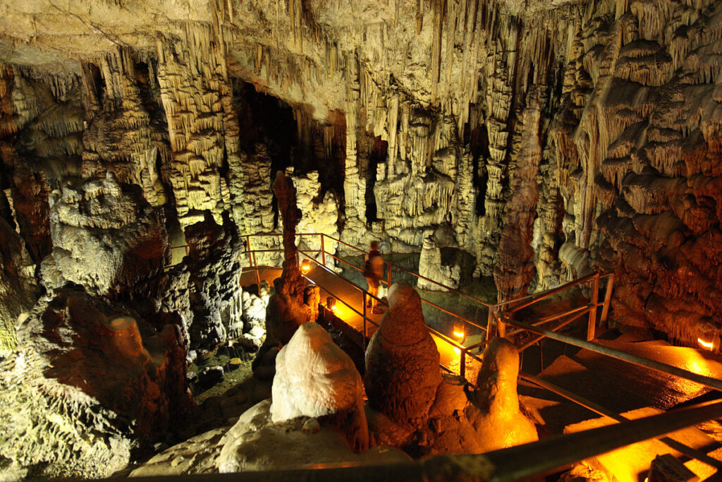 Dikteon Cave bestcretedestinations.gr