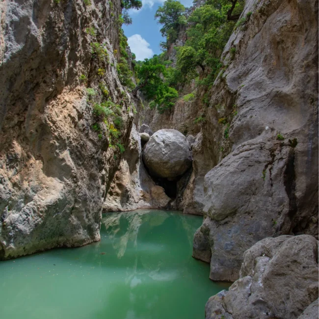 Havgas Gorge: Neraidokolumpos (meaning: fairy swimming spot)