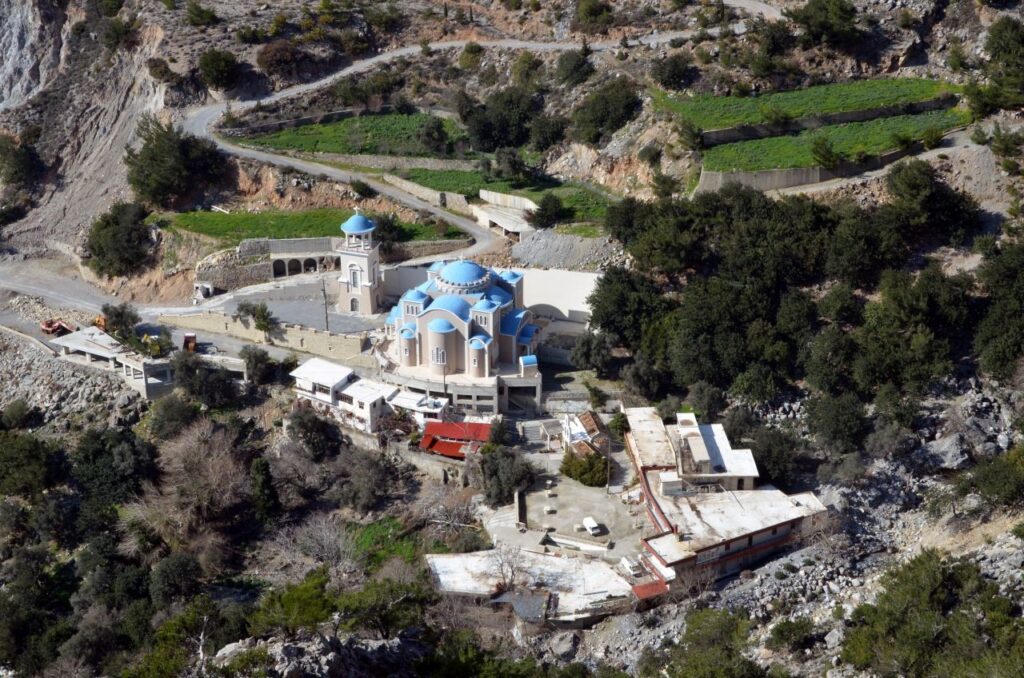 Zaros-Rouvas: Panoramic view of Saint Nicholas monastery