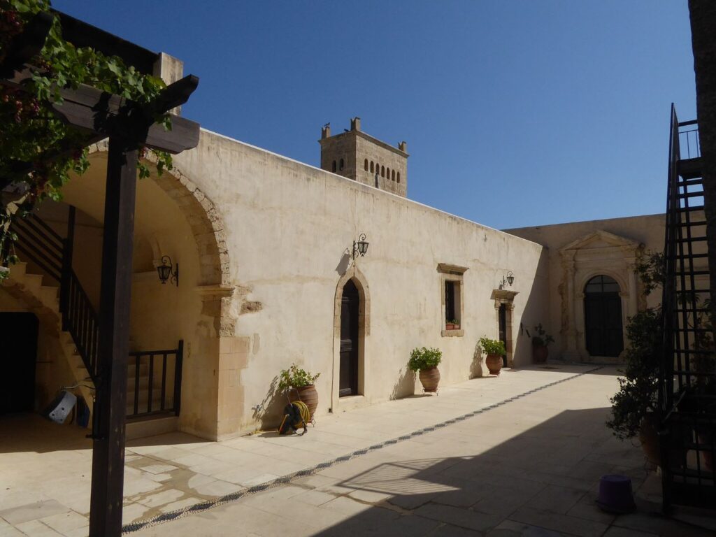 Panagia Gonia Monastery: Courtyard