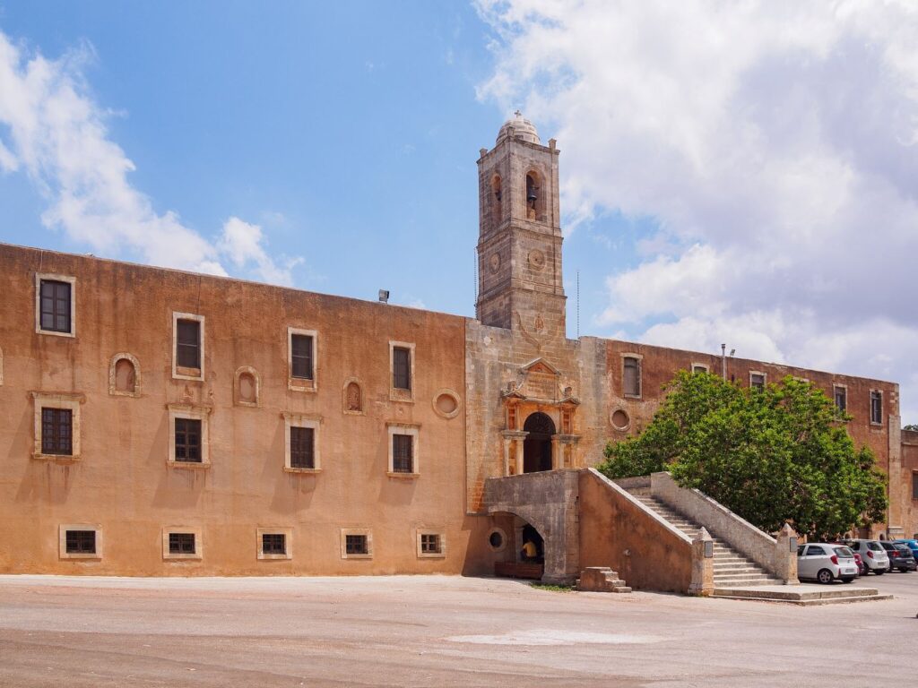 Agia Triada Monastery: The entrance and parking