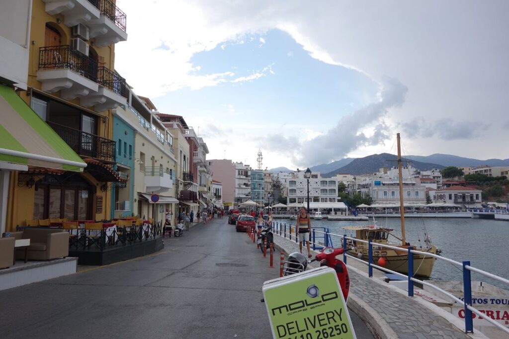 Agios Nikolaos: Seafront walks