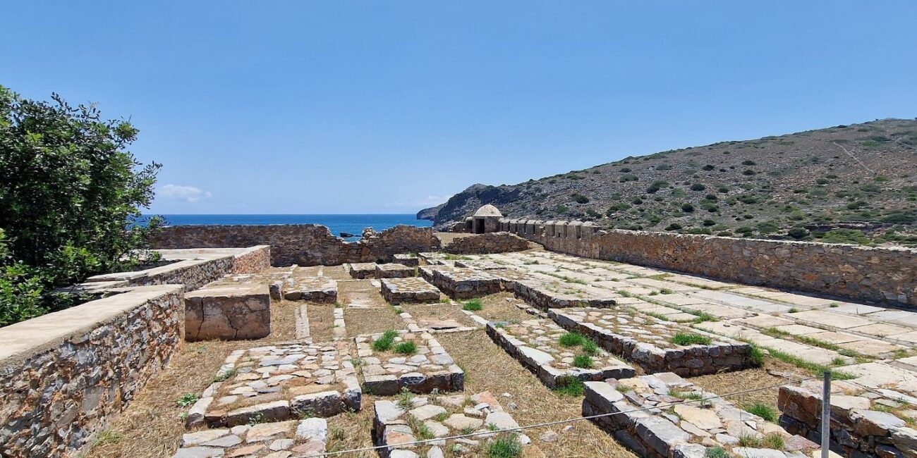 Spinalonga: Cemetery